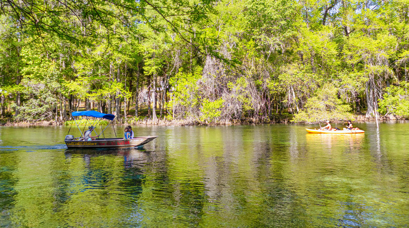 Boat and kayak on the Rainbow River